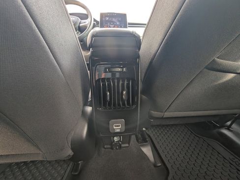 Used 2024 Jeep Compass Sport image 17