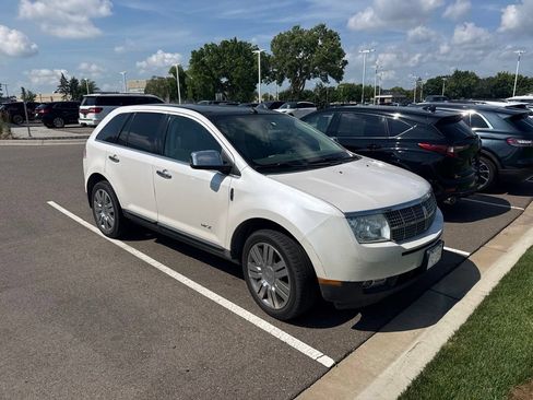 Used 2009 Lincoln MKX 2WD image 1