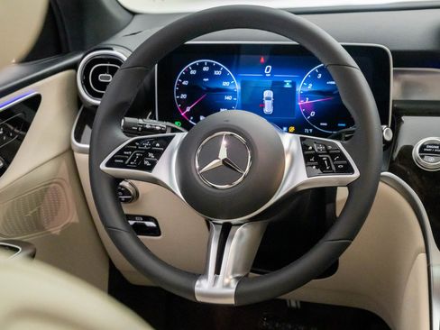 New 2026 Mercedes-Benz GLC 300 4MATIC image 11