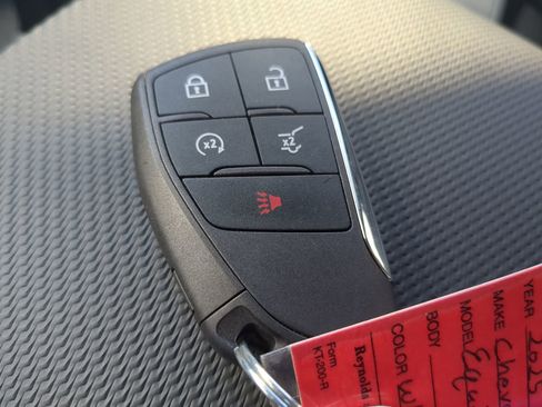 New 2025 Chevrolet Equinox LT w/ Convenience Package II image 28