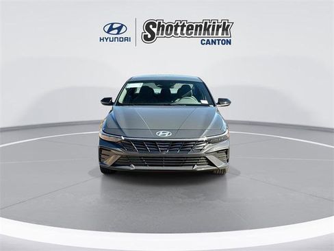 New 2026 Hyundai Elantra Sport image 3