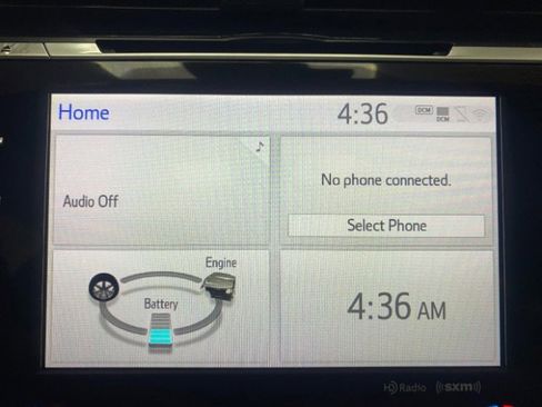 Used 2020 Toyota Camry SE w/ Sunroof Package image 30