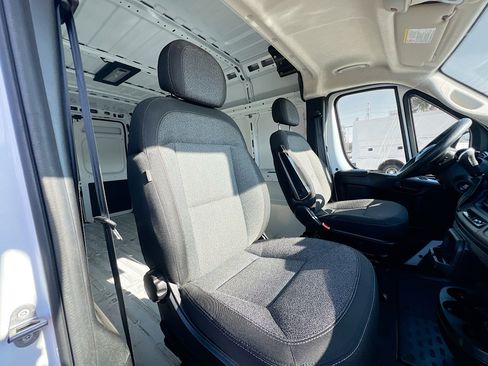 Used 2025 RAM ProMaster 2500 w/ Convenience Group FWD image 32