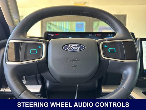 Used 2025 Ford Expedition Active AWD/4WD image 33