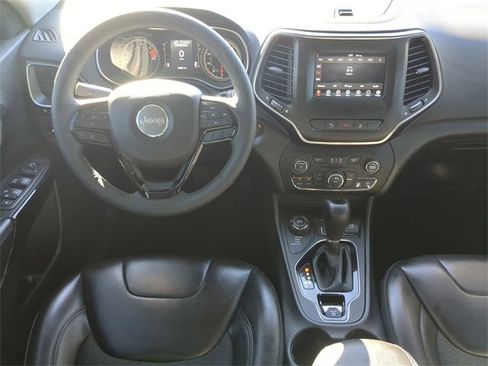 Used 2021 Jeep Cherokee Latitude Plus image 15