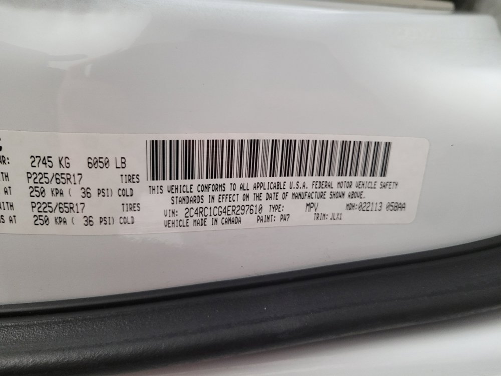 Used 2014 Chrysler Town & Country Touring-L FWD image 33
