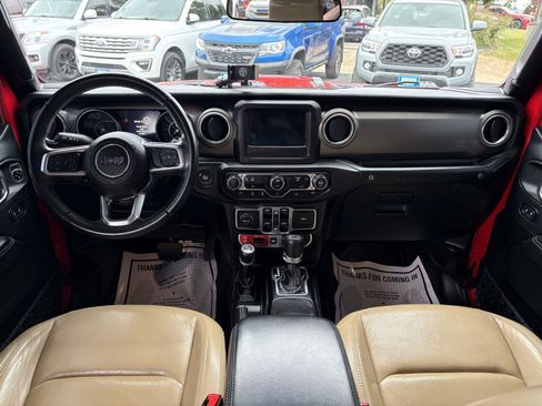 Used 2018 Jeep Wrangler Unlimited Rubicon AWD/4WD image 11