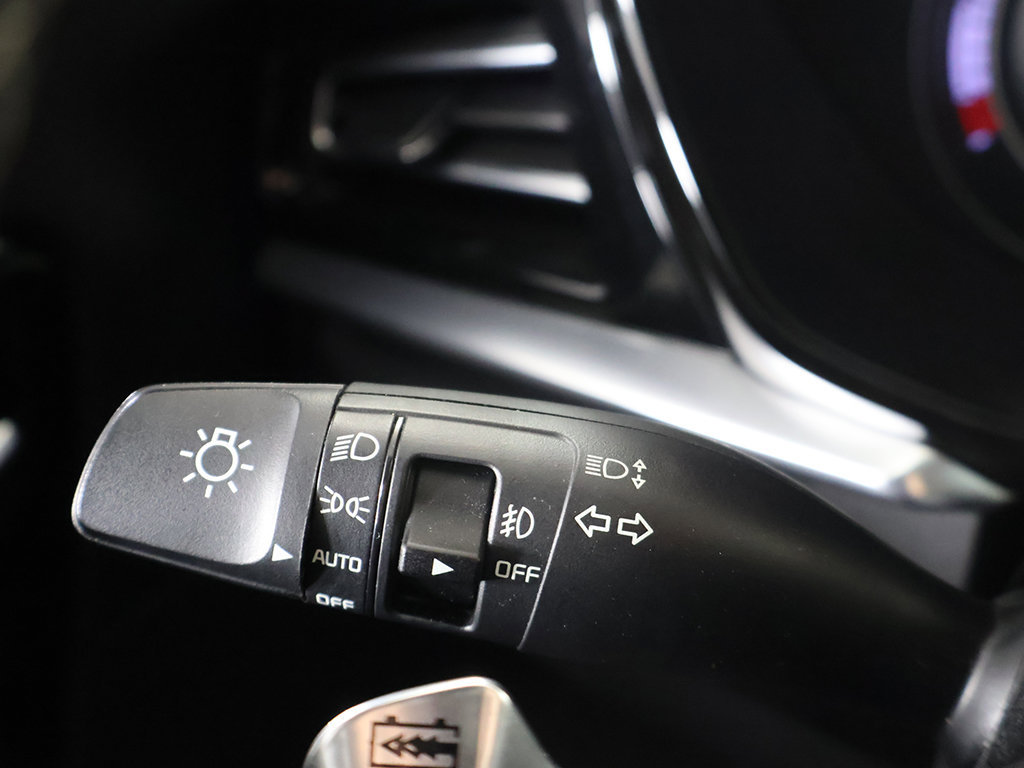 Used 2022 Kia Niro EX FWD image 42