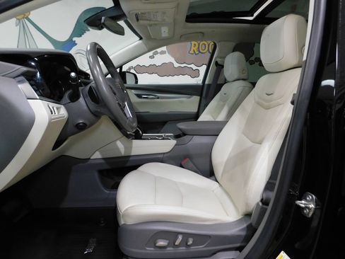 Used 2021 Cadillac XT5 Premium Luxury AWD/4WD image 26