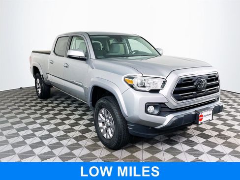 Used 2018 Toyota Tacoma SR5 image 1