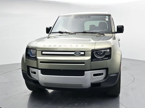 Used 2021 Land Rover Defender 110 SE AWD/4WD image 3