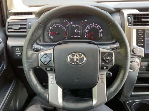 Used 2024 Toyota 4Runner SR5 Premium w/ Moonroof Package AWD/4WD image 15