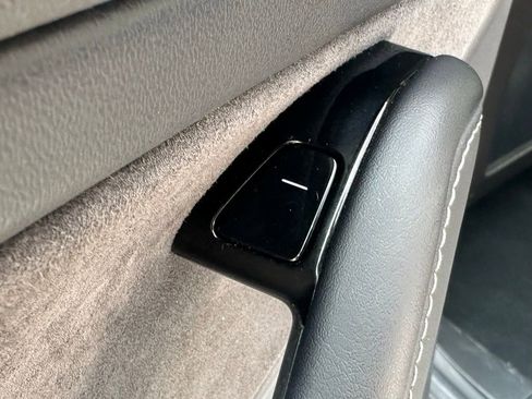 Used 2018 Tesla Model 3 Long Range image 25