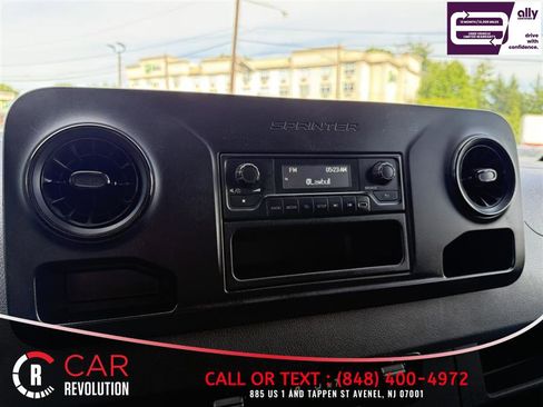 Used 2023 Mercedes-Benz Sprinter 2500 image 13