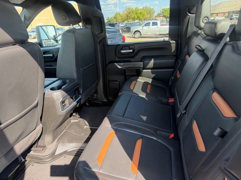 Used 2022 GMC Sierra 2500 AT4 w/ Driver Alert Package I AWD/4WD image 21