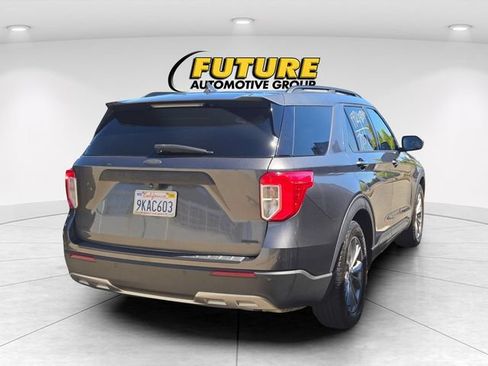 Used 2020 Ford Explorer XLT w/ Equipment Group 202A RWD image 4