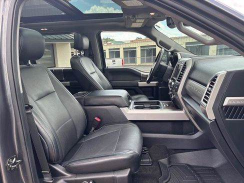 Used 2017 Ford F250 Lariat w/ Lariat Ultimate Package AWD/4WD image 17
