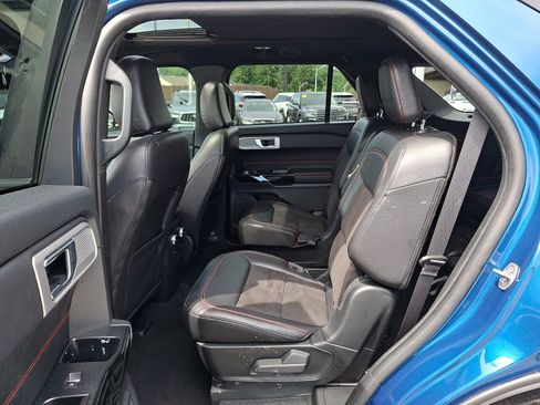 Used 2023 Ford Explorer ST-Line w/ Class IV Trailer Tow Package AWD/4WD image 10