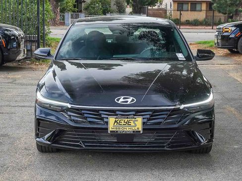 New 2026 Hyundai Elantra SEL Sport Premium image 2