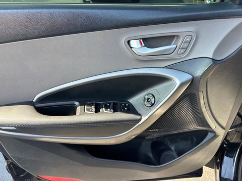 Used 2015 Hyundai Santa Fe Limited w/ Option Group 04 FWD image 16