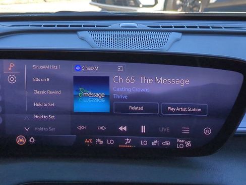 Used 2025 Buick Enclave Preferred image 18