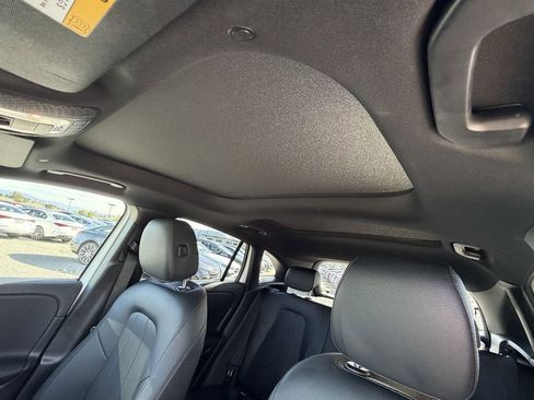 Used 2022 Mercedes-Benz GLC 300 image 21