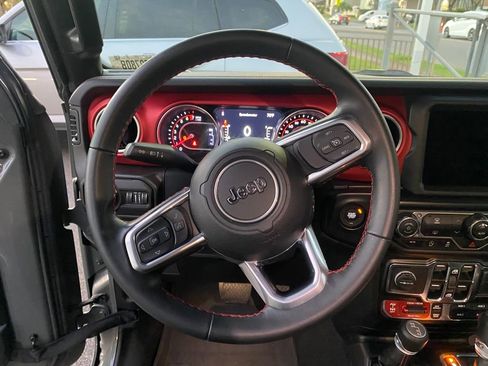 Used 2022 Jeep Gladiator Rubicon w/ LED Lighting Group image 32