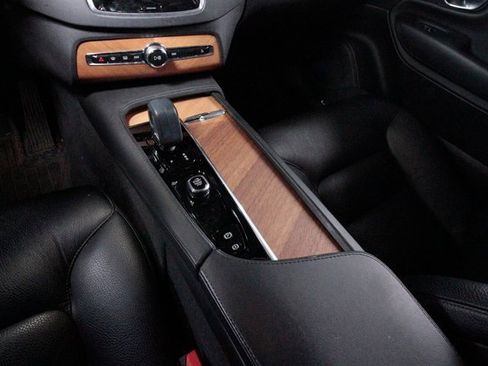 Certified 2023 Volvo XC90 B6 Plus w/ Protection Package Premier image 9