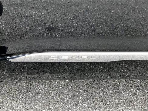 Certified 2023 GMC Acadia Denali w/ LPO, Floor Liner Package image 33