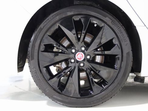 Used 2021 Jaguar XF R-Dynamic SE image 77