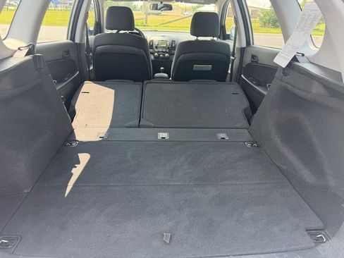 Used 2010 Hyundai Elantra GLS FWD image 22