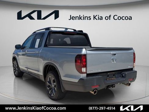 Used 2023 Honda Ridgeline Sport image 6