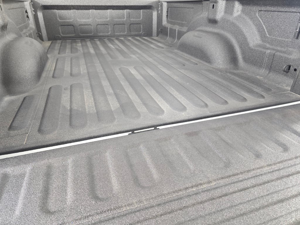 New 2026 RAM 3500 Big Horn AWD/4WD image 19