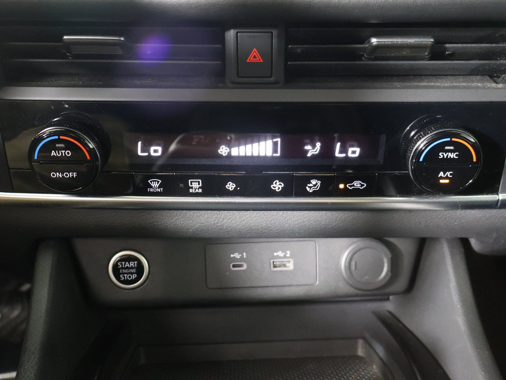 Used 2023 Nissan Rogue SV AWD/4WD image 41