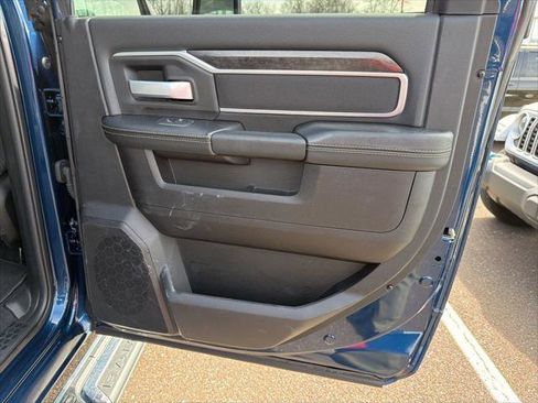 Certified 2024 RAM 2500 Big Horn w/ Sport Appearance Package image 9