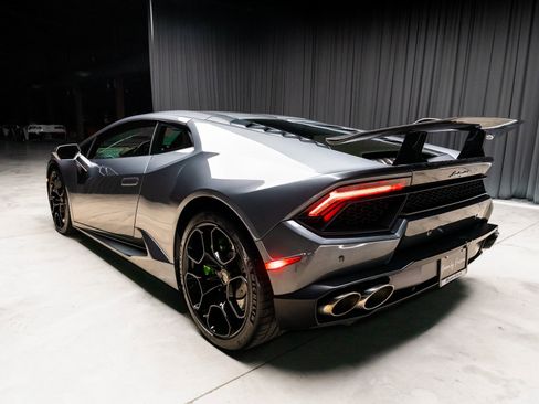 Used 2018 Lamborghini Huracan LP 580-2 image 12