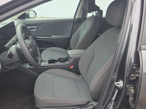 Used 2025 Kia K4 FWD image 12