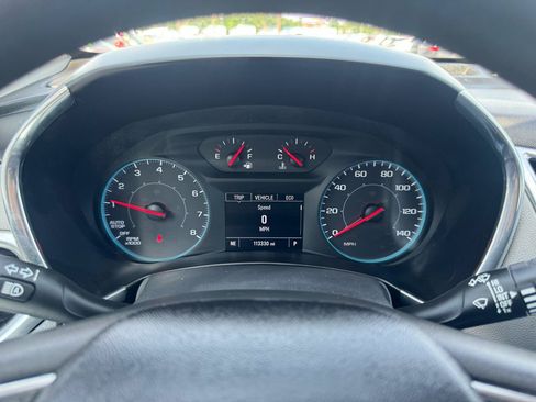 Used 2020 Chevrolet Equinox LS w/ LS Convenience Package AWD/4WD image 13