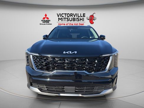 Used 2025 Kia Sorento EX w/ Panoramic Sunroof Package FWD image 2