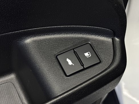 Used 2025 Honda Passport EX-L image 11