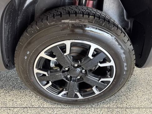 Used 2023 Jeep Renegade Latitude AWD/4WD image 17