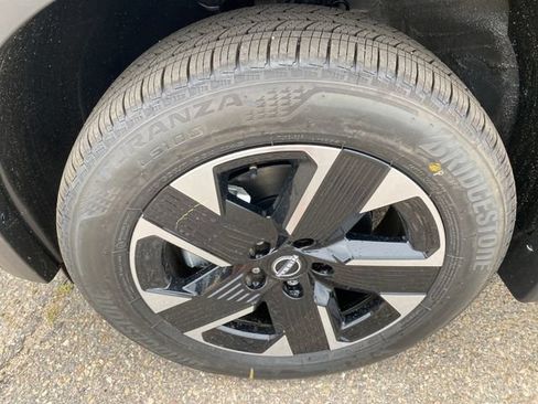 New 2026 Nissan Kicks SV AWD/4WD image 24