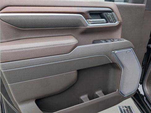 New 2026 GMC Sierra 2500 Denali w/ Denali Reserve Package image 15