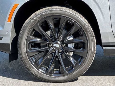 New 2026 Cadillac Escalade ESV Platinum Sport w/ LPO, ONYX Package AWD/4WD image 28