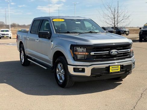 Used 2025 Ford F150 XLT w/ Equipment Group 301A Standard image 3