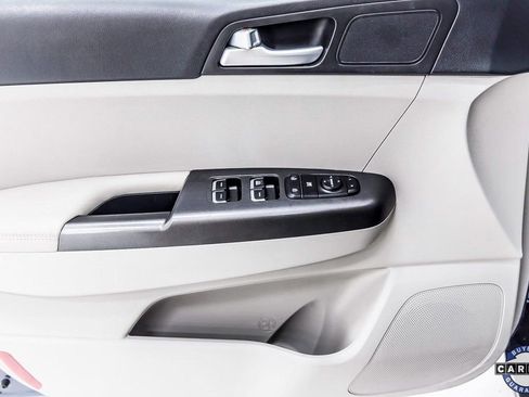 Used 2022 Kia Sportage LX image 23