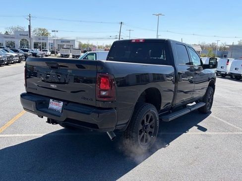 New 2026 RAM 2500 Big Horn AWD/4WD image 7