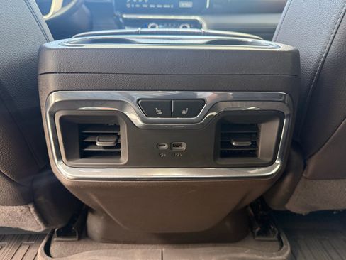 Used 2025 GMC Sierra 1500 Denali w/ Technology Package AWD/4WD image 19