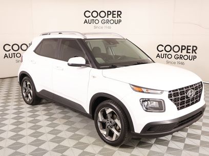Used 2022 Hyundai Venue SEL w/ Cargo Package