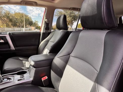 Used 2023 Toyota 4Runner SR5 Premium w/ Moonroof Package RWD image 44